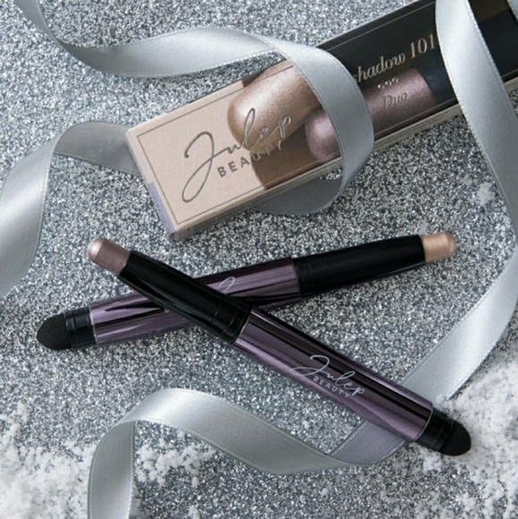 🦋 Julep Eyeshadow 101 Eyeshadow Stick (in Warm Gold Shimmer) - Picture 7 of 9